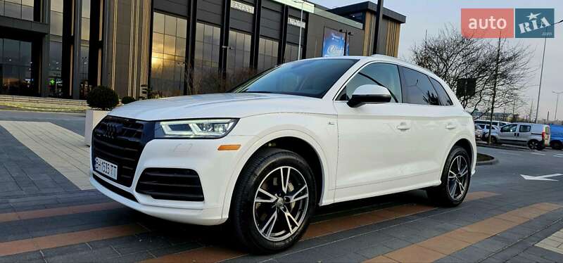 Внедорожник / Кроссовер Audi Q5 2019 в Одессе
