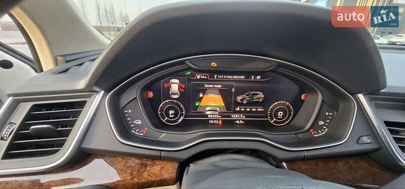 Внедорожник / Кроссовер Audi Q5 2019 в Одессе