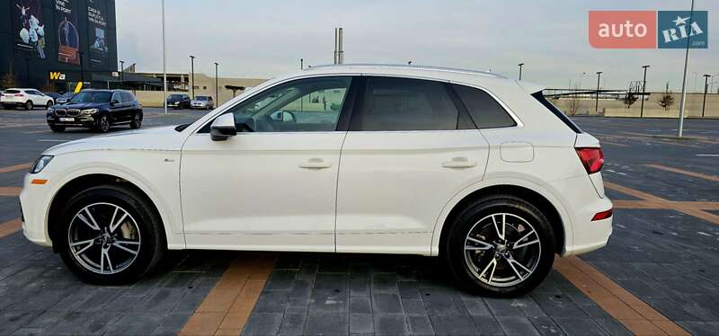 Внедорожник / Кроссовер Audi Q5 2019 в Одессе