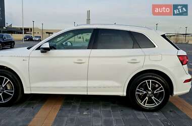 Внедорожник / Кроссовер Audi Q5 2019 в 