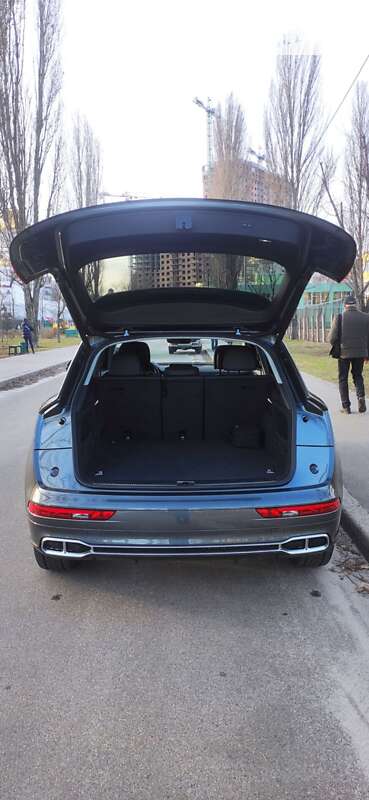 Внедорожник / Кроссовер Audi Q5 2019 в Киеве