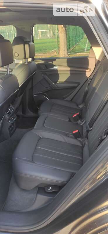 Внедорожник / Кроссовер Audi Q5 2019 в Киеве