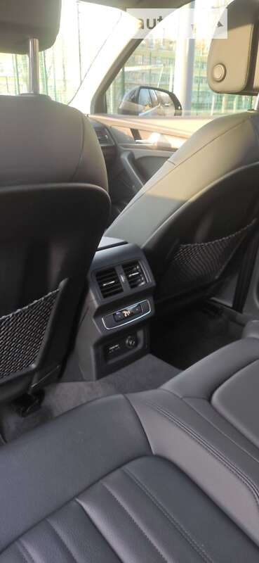 Внедорожник / Кроссовер Audi Q5 2019 в Киеве
