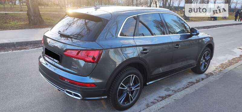 Внедорожник / Кроссовер Audi Q5 2019 в Киеве