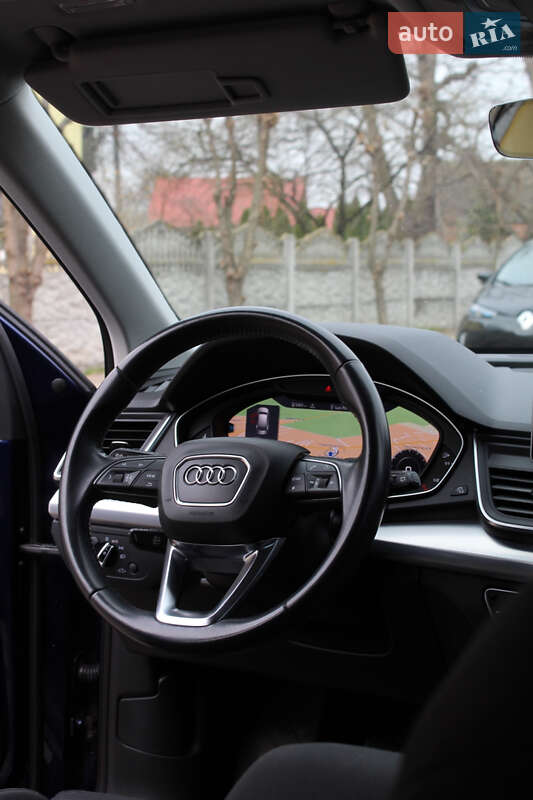 Позашляховик / Кросовер Audi Q5 2017 в Львові