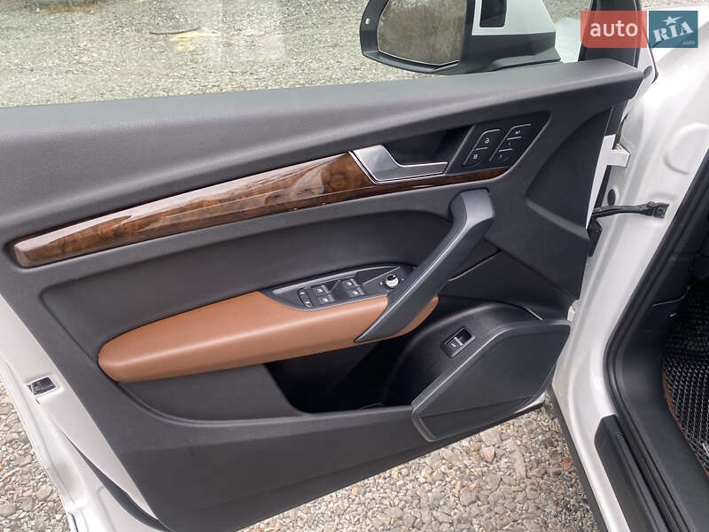 Внедорожник / Кроссовер Audi Q5 2019 в Сумах