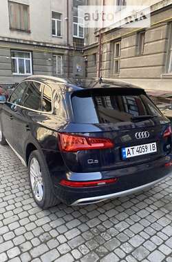 Внедорожник / Кроссовер Audi Q5 2018 в 