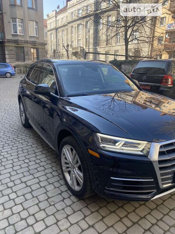 Внедорожник / Кроссовер Audi Q5 2018 в Ивано-Франковске