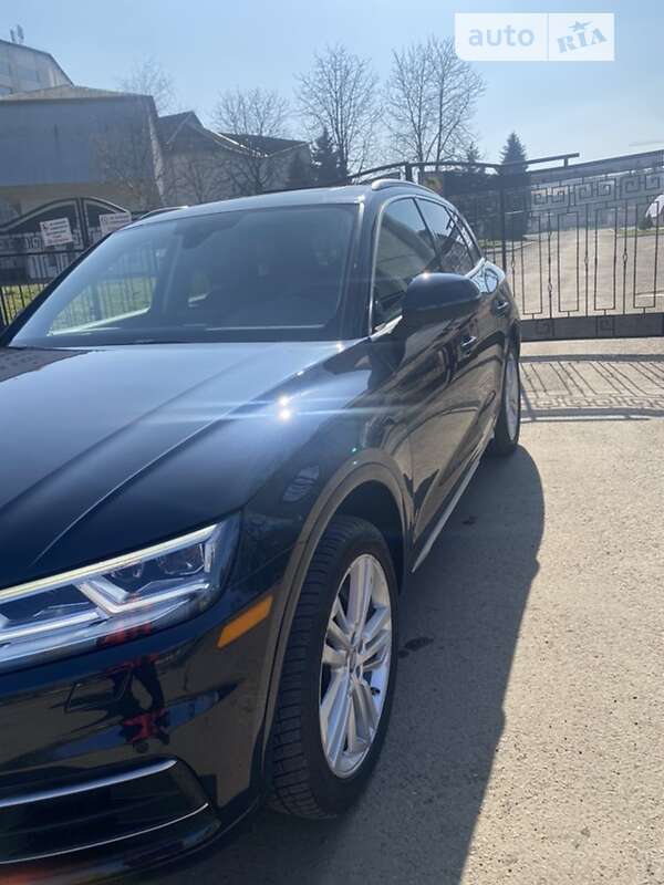 Внедорожник / Кроссовер Audi Q5 2018 в Ивано-Франковске