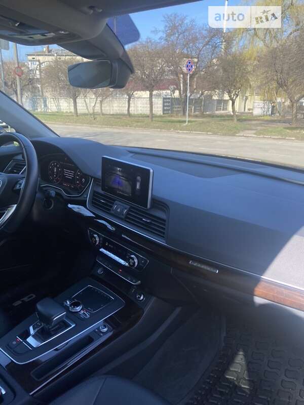 Внедорожник / Кроссовер Audi Q5 2018 в Ивано-Франковске