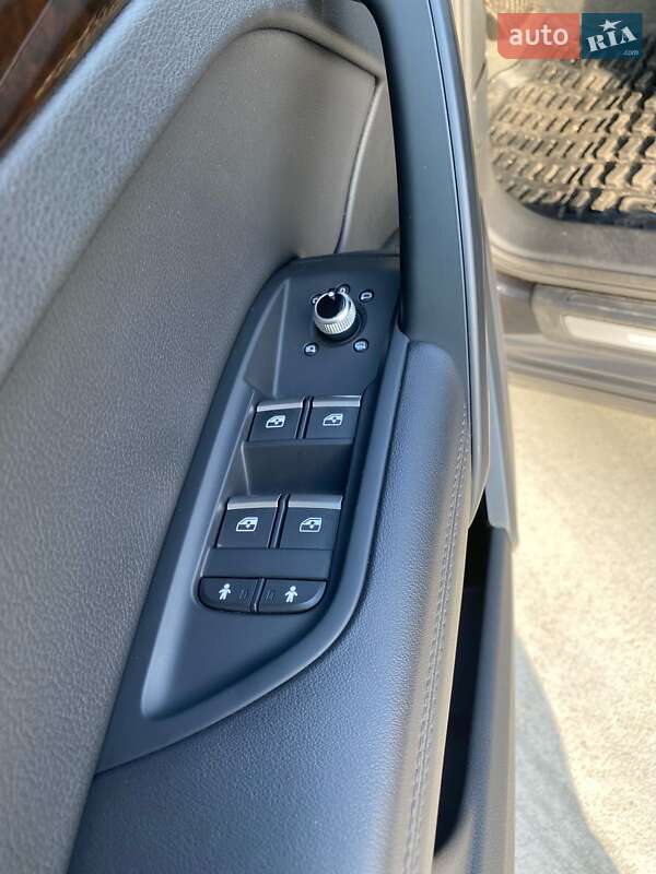 Внедорожник / Кроссовер Audi Q5 2018 в Киеве