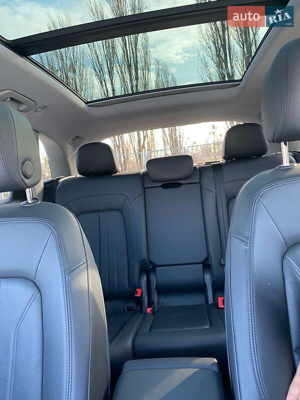 Внедорожник / Кроссовер Audi Q5 2018 в Киеве