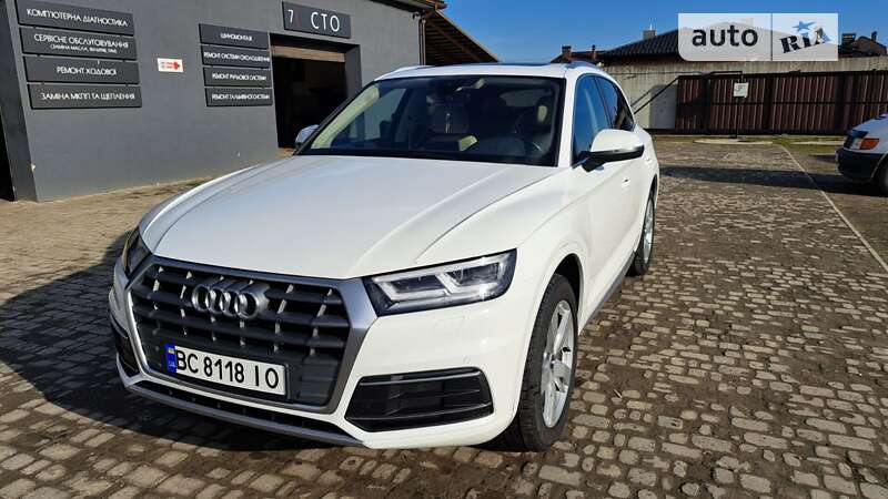 Внедорожник / Кроссовер Audi Q5 2017 в Стрые