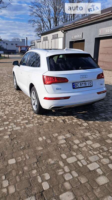 Внедорожник / Кроссовер Audi Q5 2017 в Стрые