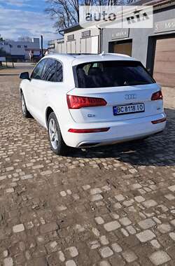 Внедорожник / Кроссовер Audi Q5 2017 в Стрые