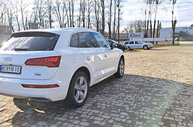 Внедорожник / Кроссовер Audi Q5 2017 в Стрые