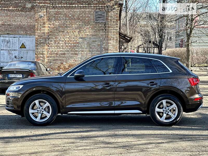 Позашляховик / Кросовер Audi Q5 2018 в Києві