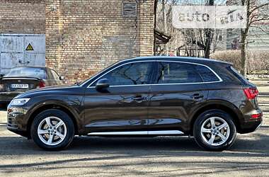 Внедорожник / Кроссовер Audi Q5 2018 в 