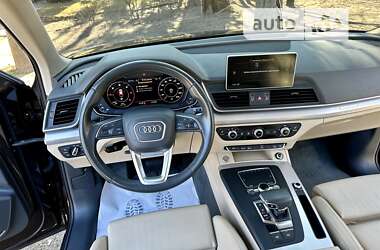 Внедорожник / Кроссовер Audi Q5 2018 в 