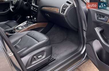 Позашляховик / Кросовер Audi Q5 2016 в Чечельнику