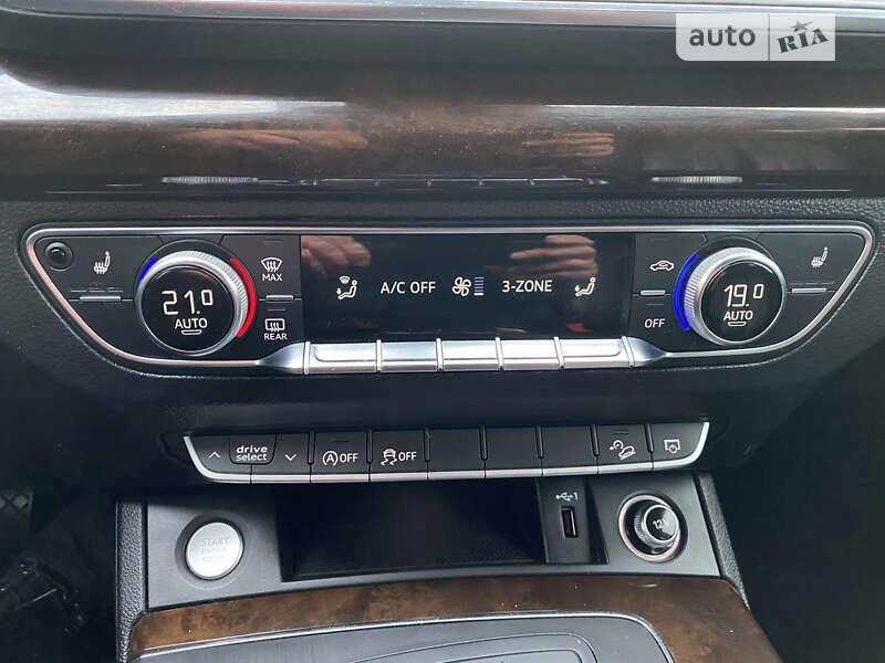 Внедорожник / Кроссовер Audi Q5 2019 в Львове