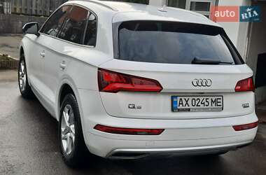 Позашляховик / Кросовер Audi Q5 2018 в Львові