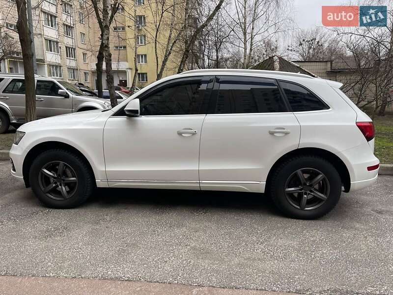 Внедорожник / Кроссовер Audi Q5 2014 в Киеве