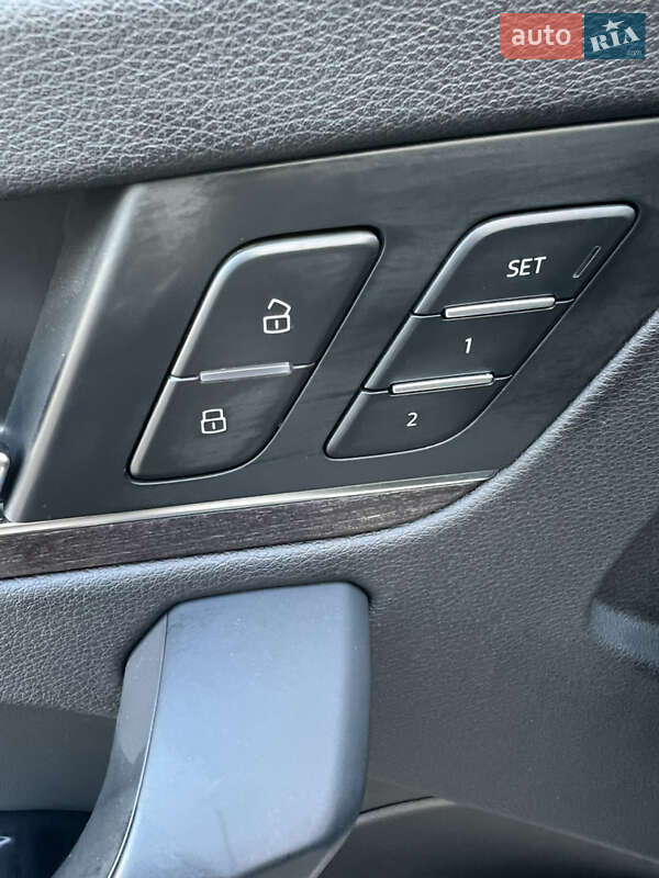 Позашляховик / Кросовер Audi Q5 2020 в Хмільнику