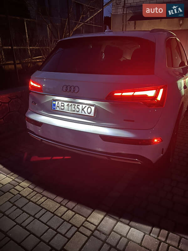 Позашляховик / Кросовер Audi Q5 2020 в Хмільнику