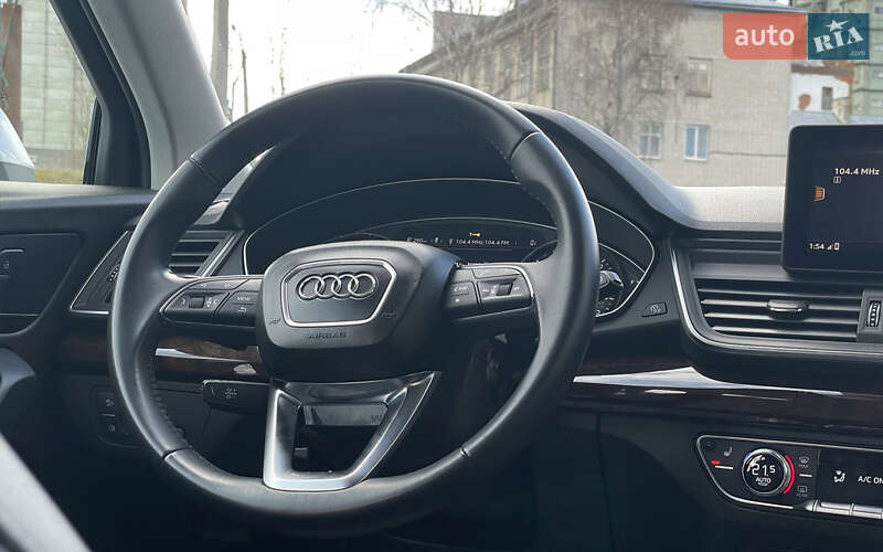 Внедорожник / Кроссовер Audi Q5 2019 в Стрые