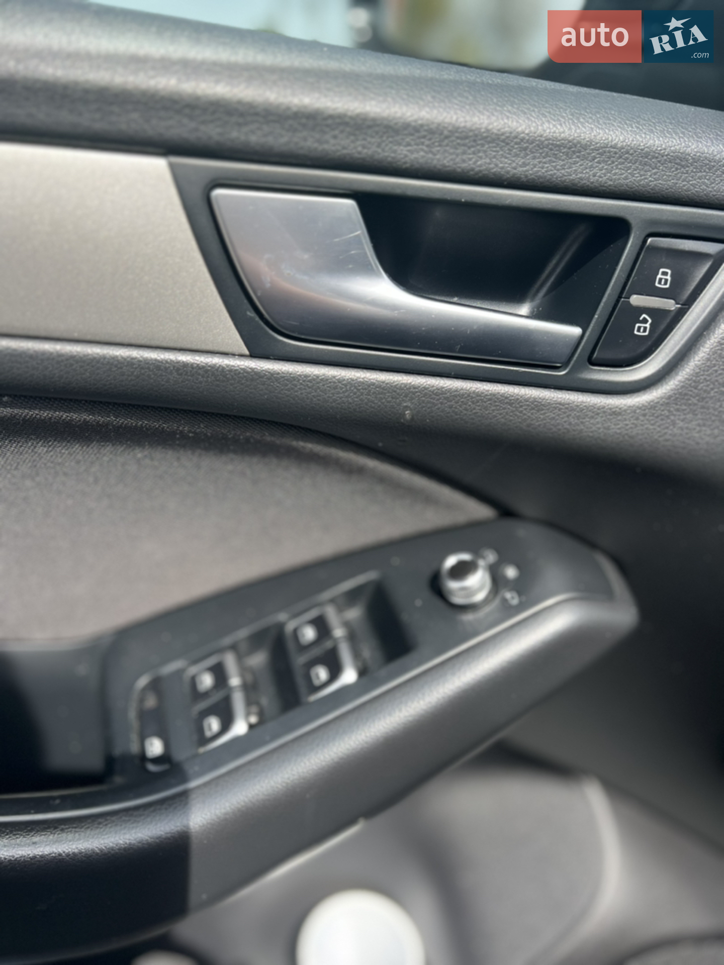 Audi Q5 2013 VIN WAUZZZ8R8EA021813 фото оголошення 18 з 42