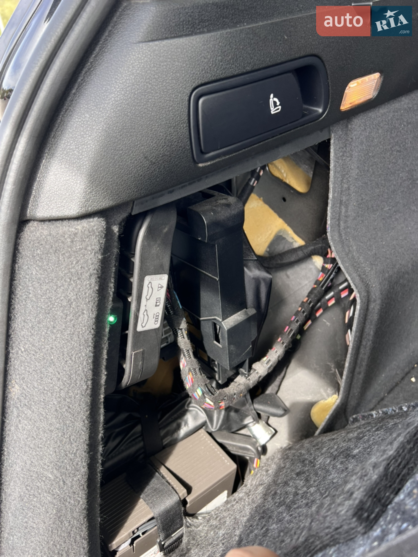 Audi Q5 2013 VIN WAUZZZ8R8EA021813 фото оголошення 27 з 42