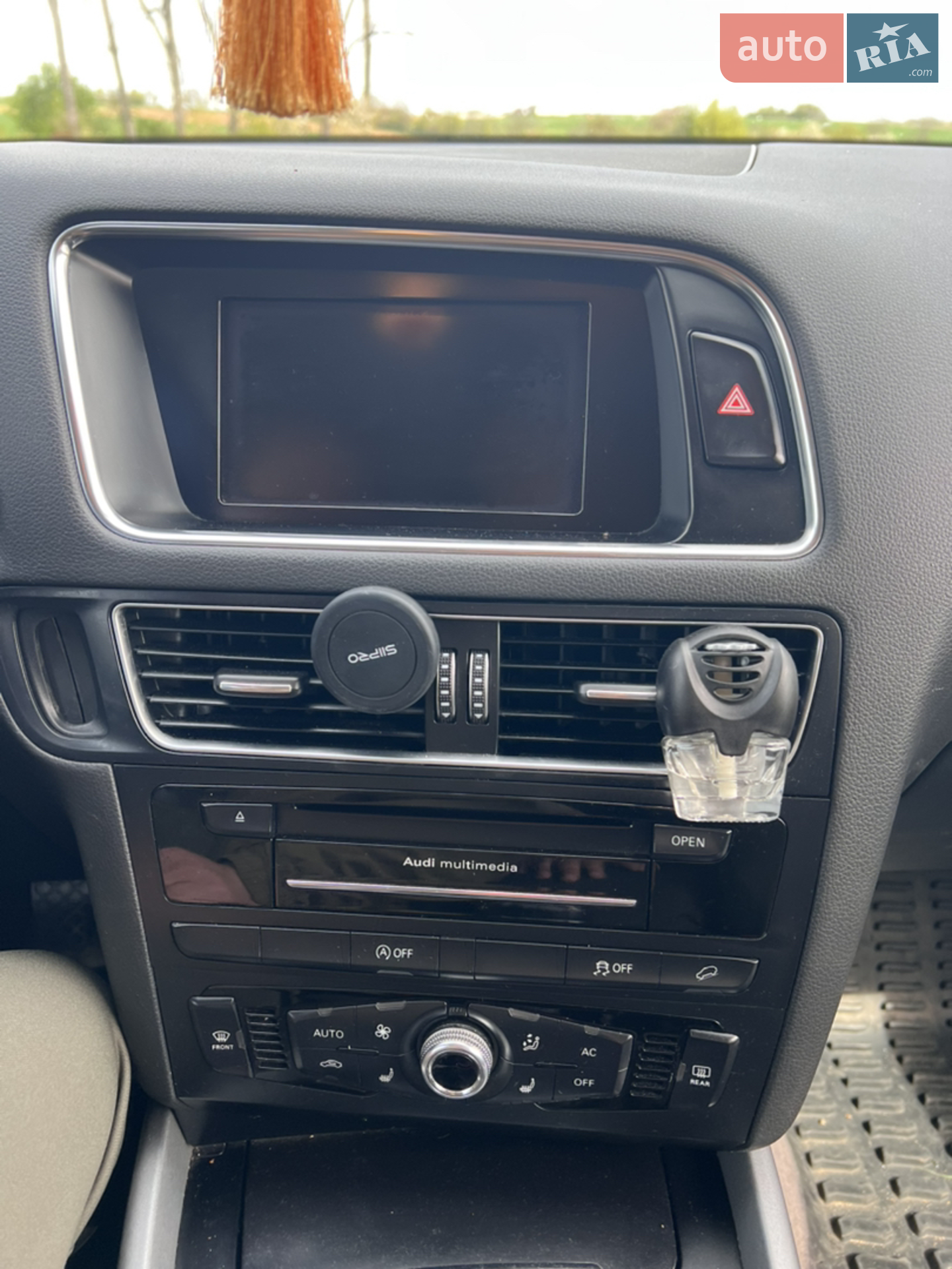 Audi Q5 2013 VIN WAUZZZ8R8EA021813 фото оголошення 31 з 42