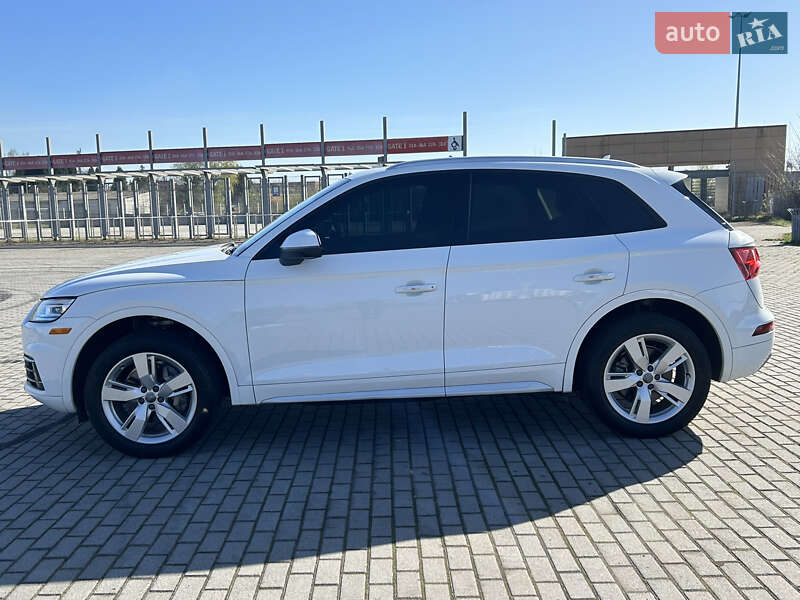 Внедорожник / Кроссовер Audi Q5 2017 в Львове фото 7 Внедорожник / Кроссовер Audi Q5 2017 в Львове