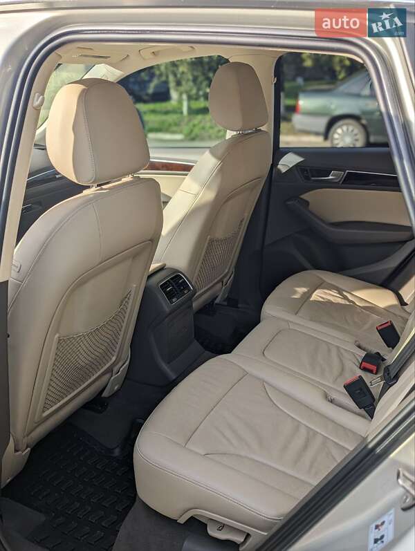 Внедорожник / Кроссовер Audi Q5 2015 в Полтаве