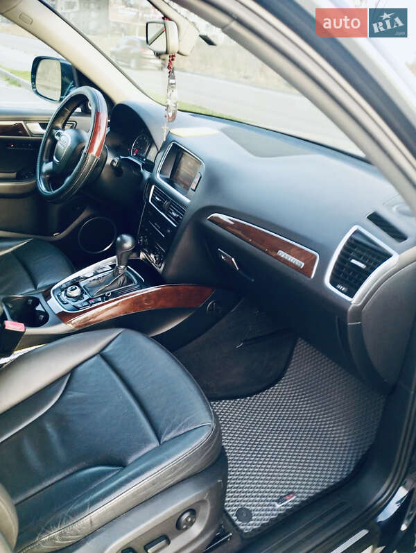 Позашляховик / Кросовер Audi Q5 2011 в Львові