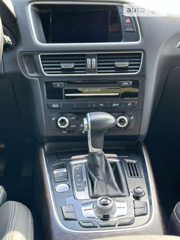 Внедорожник / Кроссовер Audi Q5 2015 в Самборе