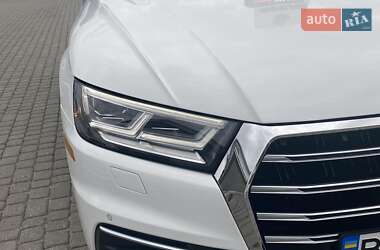 Внедорожник / Кроссовер Audi Q5 2018 в 