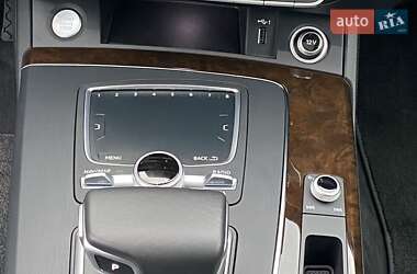 Внедорожник / Кроссовер Audi Q5 2018 в 