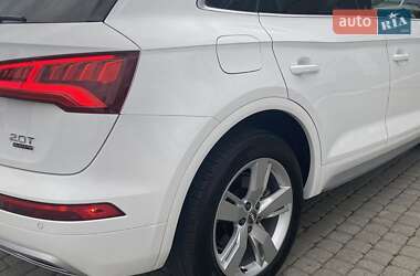 Внедорожник / Кроссовер Audi Q5 2018 в 