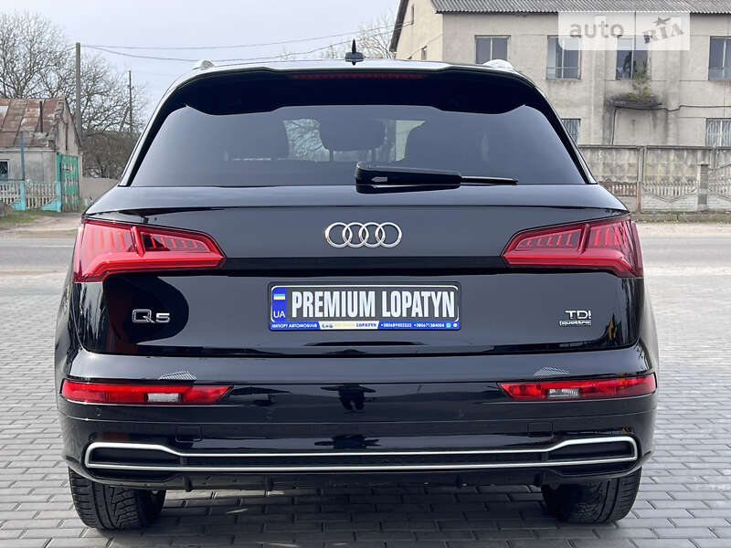 Внедорожник / Кроссовер Audi Q5 2017 в Лопатине