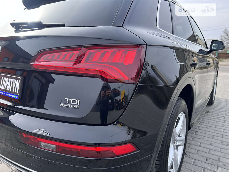 Внедорожник / Кроссовер Audi Q5 2017 в Лопатине