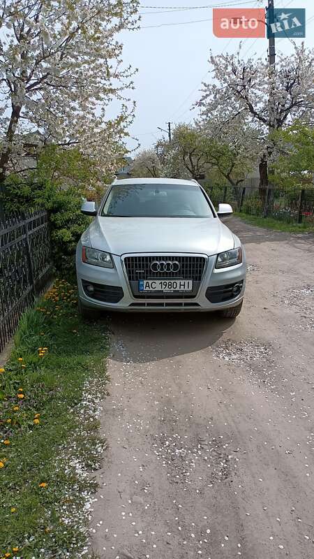 Внедорожник / Кроссовер Audi Q5 2012 в 