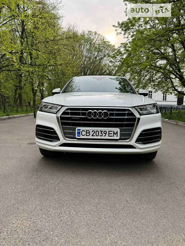 Внедорожник / Кроссовер Audi Q5 2019 в Нежине