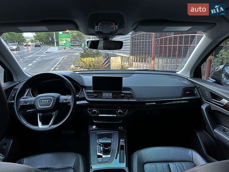 Внедорожник / Кроссовер Audi Q5 2018 в Одессе