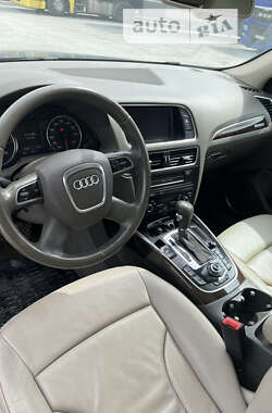 Внедорожник / Кроссовер Audi Q5 2011 в Львове