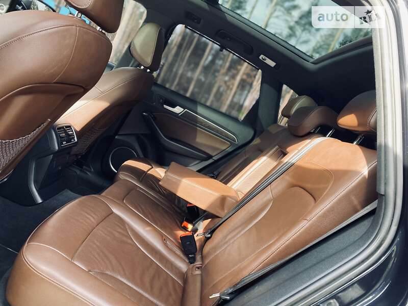 Внедорожник / Кроссовер Audi Q5 2015 в Буче
