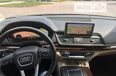 Позашляховик / Кросовер Audi Q5 2020 в Івано-Франківську