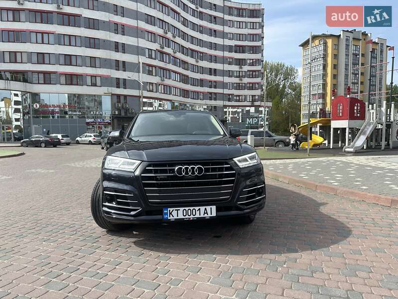 Внедорожник / Кроссовер Audi Q5 2020 в Ивано-Франковске