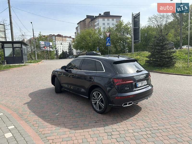 Внедорожник / Кроссовер Audi Q5 2020 в Ивано-Франковске